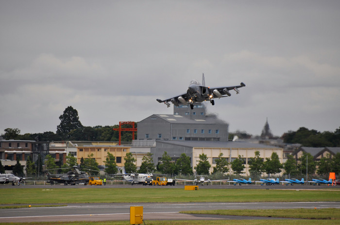 Máy bay Yak-130. Máy bay Yak-130.