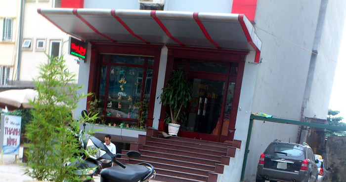 Một hình ảnh xế hộp đi nhà nghỉ được người bí ẩn tung lên Youtube.