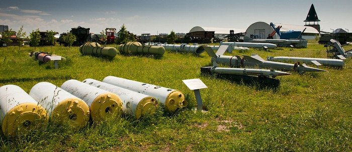 Khu trưng bày các loại tên lửa. Khu trưng bày các loại tên lửa.