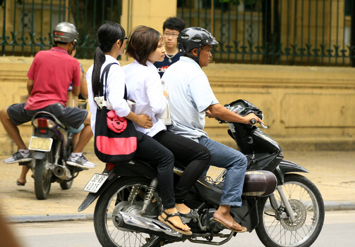Đáng ngạc nhiên là ngay cả các bậc phụ huynh cũng dung túng các con Đáng ngạc nhiên là ngay cả các bậc phụ huynh cũng dung túng các con