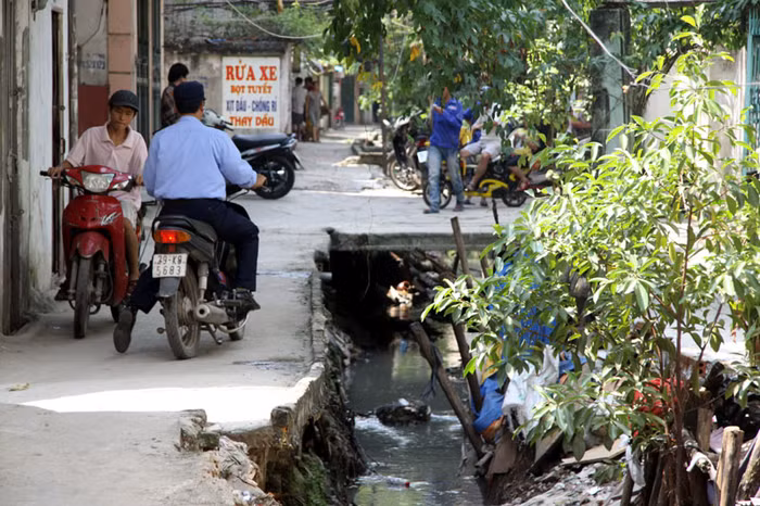 Một số hình ảnh khác trong còn ngách "nước đen" 34, ngõ 139, Khương Thượng