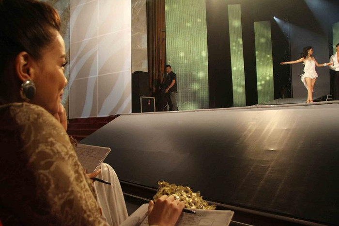 Hồ Ngọc Hà từng là thí sinh của Siêu mẫu Việt Nam. Lần này cô xuất hiện trong đêm chung kết Siêu mẫu Việt Nam 2011 còn với tư cách là một thành viên giám khảo. Hồ Ngọc Hà từng là thí sinh của Siêu mẫu Việt Nam. Lần này cô xuất hiện trong đêm chung kết Siêu mẫu Việt Nam 2011 còn với tư cách là một thành viên giám khảo.