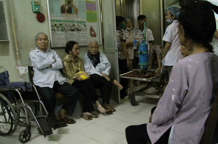 Các bệnh nhân có tuổi mệt mỏi hơn nhiều khi phải vào viện Các bệnh nhân có tuổi mệt mỏi hơn nhiều khi phải vào viện