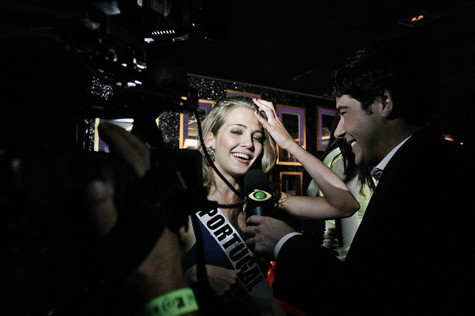 Trả lời phỏng vấn ngay khi đang nhảy rất sung Trả lời phỏng vấn ngay khi đang nhảy rất sung