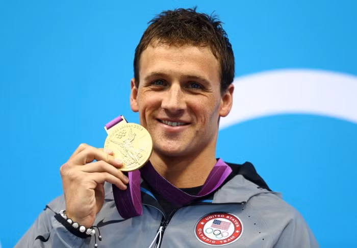 43. Ryan Lochte – Bơi: Lochte tới London với kỳ vọng rằng anh sẽ là “Michael Phelps mới”. Dù anh không đạt tới mức độ của Phelps, Lochte vẫn có 5 huy chương với 2 Vàng ở nội dung 400m tiếp sức và 800m tự do, 2 Bạc ở nội dung 200m tiếp sức và 400m tự do, cùng 1 Đồng ở nội dung bơi ngửa 200m.