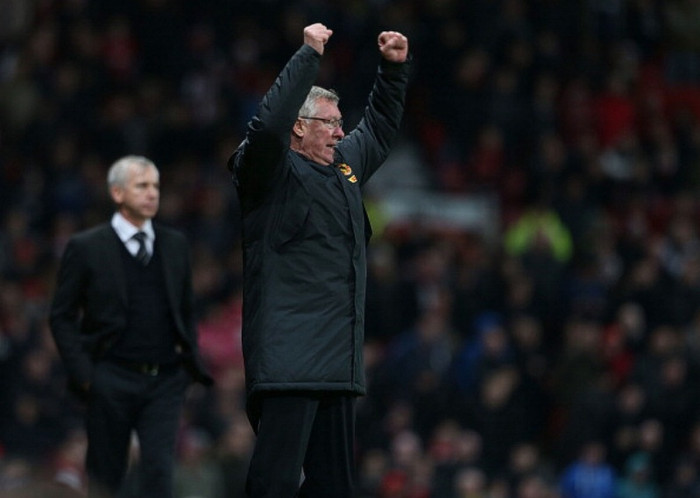 Niềm vui của Sir Alex Ferguson khi các học trò một lần nữa trong mùa giải này lội ngược dòng. Niềm vui của Sir Alex Ferguson khi các học trò một lần nữa trong mùa giải này lội ngược dòng.