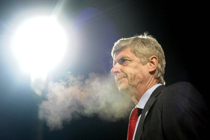 “Giáo sư” đã thừa nhận rằng ông rất hối tiếc khi đã để Robin Van Persie, Cesc Fabregas và Samir Nasri rời khỏi Arsenal, chỉ 2 ngày sau khi Arsenal thua Bradford trên chấm 11m ở Capital One Cup và có nguy cơ năm thứ 8 liên tiếp không có danh hiệu.