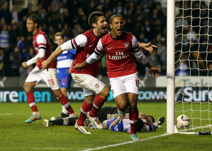 Trong hiệp 2, Olivier Giroud và Laurent Koscielny rút ngắn xuống 3-4 ở các phút 64 và 89 trước khi Theo Walcott gỡ hòa đầy kịch tính ở phút bù giờ thứ 6, đưa trận đấu vào hiệp phụ. Marouane Chamakh đưa Arsenal lên dẫn trước ở phút 103, nhưng ở phút 116 Pavel Pogrebnyak gỡ hòa cho Reading. Khi trận đấu tưởng như sẽ được giải quyết trên chấm 11m, Chamakh lập cú đúp ở phút 120+3 để đưa Arsenal đi tiếp. Đây là lần đầu tiên trong lịch sử bóng đá Anh một đội ghi 5 bàn thắng ở một trận đấu Cúp và vẫn thua. Trong hiệp 2, Olivier Giroud và Laurent Koscielny rút ngắn xuống 3-4 ở các phút 64 và 89 trước khi Theo Walcott gỡ hòa đầy kịch tính ở phút bù giờ thứ 6, đưa trận đấu vào hiệp phụ. Marouane Chamakh đưa Arsenal lên dẫn trước ở phút 103, nhưng ở phút 116 Pavel Pogrebnyak gỡ hòa cho Reading. Khi trận đấu tưởng như sẽ được giải quyết trên chấm 11m, Chamakh lập cú đúp ở phút 120+3 để đưa Arsenal đi tiếp. Đây là lần đầu tiên trong lịch sử bóng đá Anh một đội ghi 5 bàn thắng ở một trận đấu Cúp và vẫn thua.