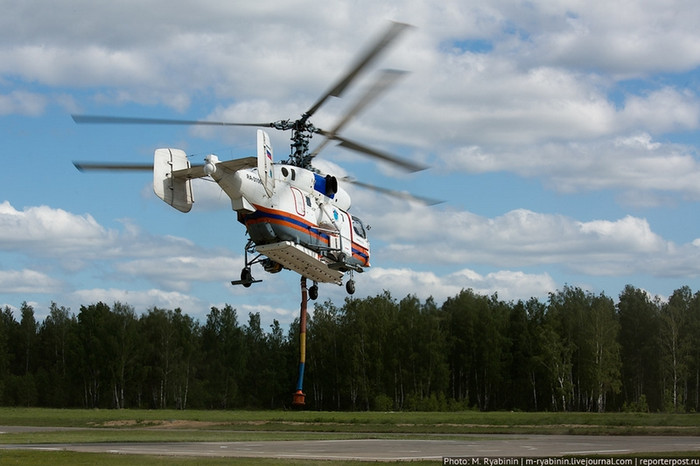 Ka-32A trang bị 2 động cơ Klimov TV3-117VMA có sức đẩy 2.190 sức ngựa mỗi chiếc cho phép nó đạt tốc độ 250 km/h, trần bay 5.000 m và tầm hoạt động lên đến 800 km.