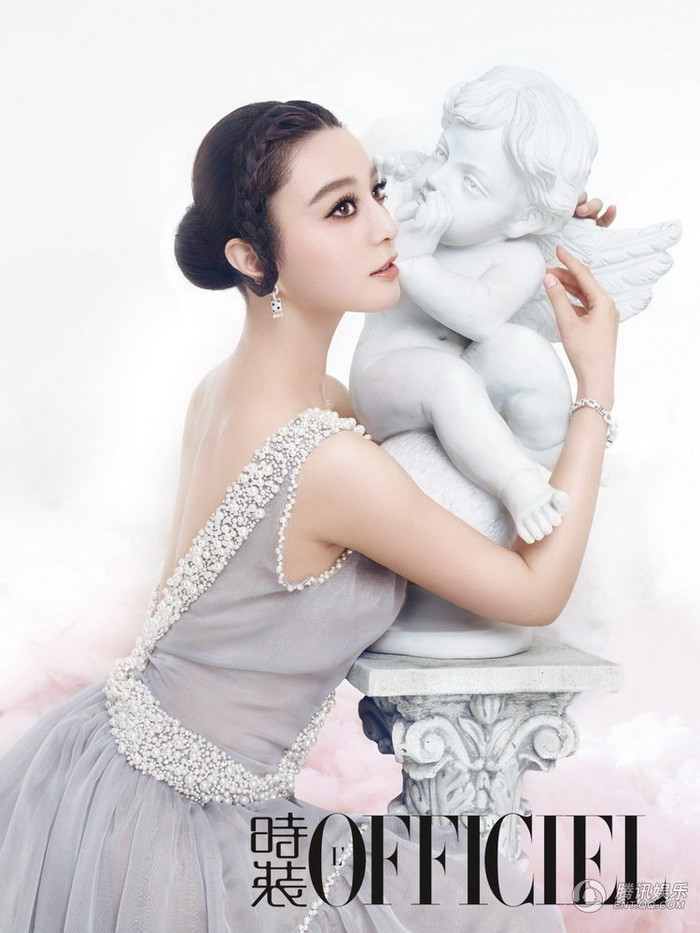 Không thể phủ nhận rằng, cùng với sự thăng hoa trong sự nghiệp, nhan sắc của “Nàng Kim Tỏa” ngày nào cũng ngày một hoàn thiện. Không thể phủ nhận rằng, cùng với sự thăng hoa trong sự nghiệp, nhan sắc của “Nàng Kim Tỏa” ngày nào cũng ngày một hoàn thiện.