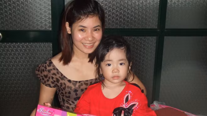 Mẹ con chị Lê Thị Lý