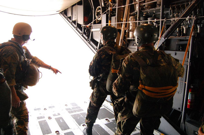 Tập trận song phương giữa lực lượng đặc biệt Hoa Kỳ và Hy Lạp ở khu vực Attica-Voiotia. Tập trận song phương giữa lực lượng đặc biệt Hoa Kỳ và Hy Lạp ở khu vực Attica-Voiotia.