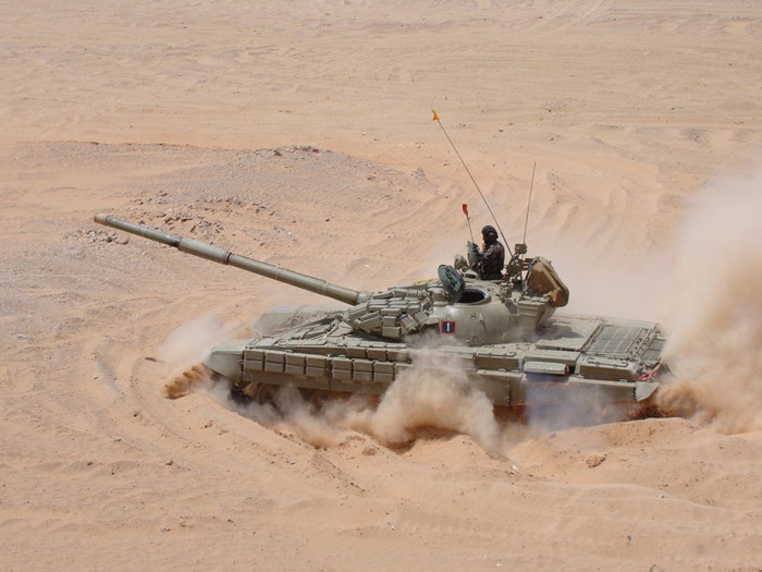 Cận cảnh chiếc tăng T-72 Cận cảnh chiếc tăng T-72