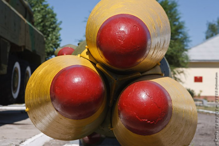 Cận cảnh tên lửa 15ZH45 của hệ thống tên lửa RSD-10 Pioneer. Cận cảnh tên lửa 15ZH45 của hệ thống tên lửa RSD-10 Pioneer.