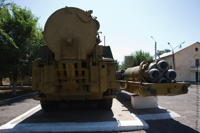 Hệ thống tên lửa 9K-76 Temp-Snhìn từ phía sau. Hệ thống tên lửa 9K-76 Temp-Snhìn từ phía sau.