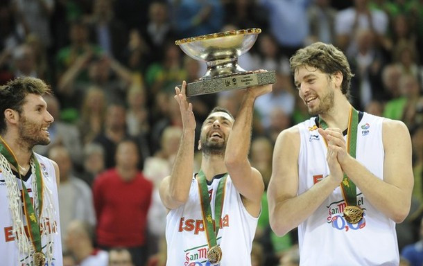 Tây Ban Nha lên ngôi một cách xứng đáng. Tây Ban Nha lên ngôi một cách xứng đáng.