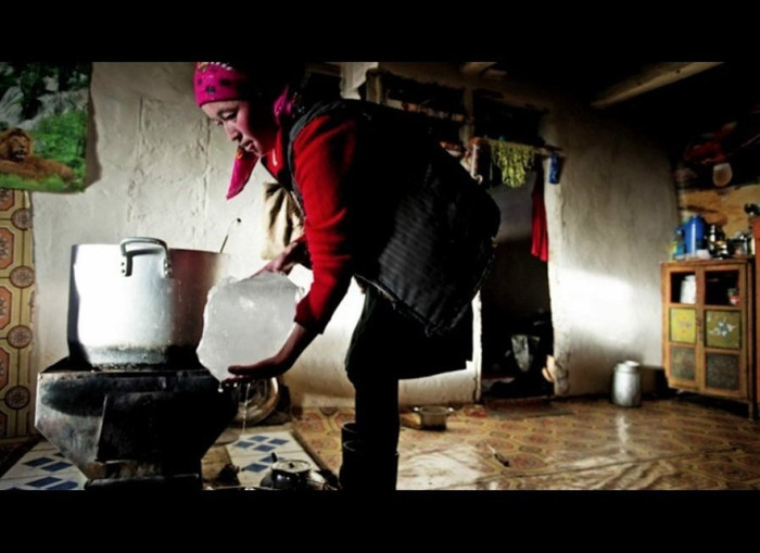 Sinh hoạt thường ngày của gia đình Kwanduk. Sinh hoạt thường ngày của gia đình Kwanduk.