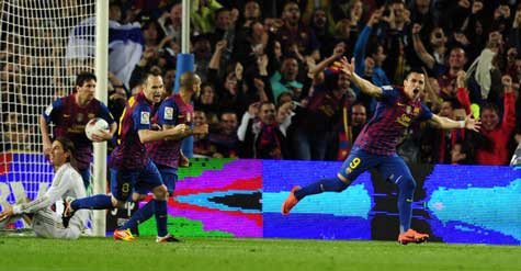 Alexis Sanchez gỡ hòa cho Barca chỉ vài chục giây sau khi vào sân từ băng ghế dự bị