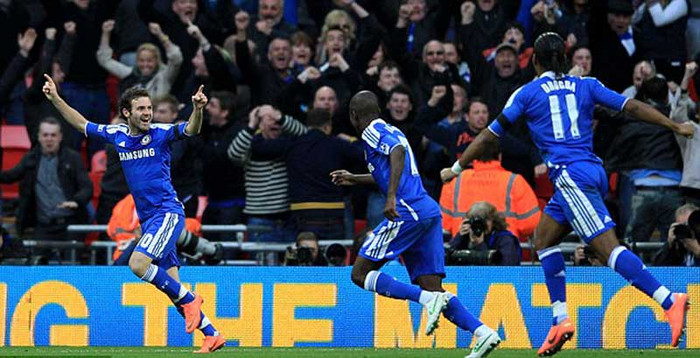 Thắng đội bóng cùng thành phố với tỷ số đậm đà, nhưng Chelsea đã vào chung kết FA Cup một cách đầy tranh cãi bởi bàn thắng “ảo” của Juan Mata. Thắng đội bóng cùng thành phố với tỷ số đậm đà, nhưng Chelsea đã vào chung kết FA Cup một cách đầy tranh cãi bởi bàn thắng “ảo” của Juan Mata.