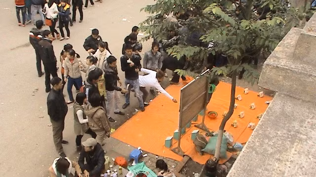 Nở rộ các dịch vụ có thưởng "núp bóng" cờ bạc tại hội Lim Nở rộ các dịch vụ có thưởng "núp bóng" cờ bạc tại hội Lim