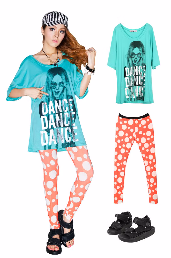 Luôn nổi bật dù bạn ở nơi đâu với áo phông dáng rộng cùng quần tất chấm bi trắng. Hai màu hồng xanh kết hợp với nhau mang lại sự trẻ trung, năng động. Xem thêm: "Đổi gió" với túi cói xinh ngày hè Luôn nổi bật dù bạn ở nơi đâu với áo phông dáng rộng cùng quần tất chấm bi trắng. Hai màu hồng xanh kết hợp với nhau mang lại sự trẻ trung, năng động. Xem thêm: "Đổi gió" với túi cói xinh ngày hè