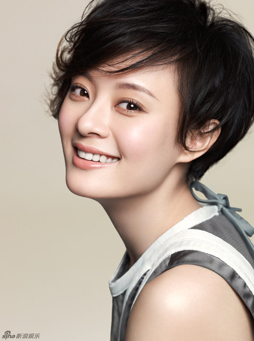 Sau khi sinh con, Tôn Lệ "nhuận sắc", ngày càng xinh. Sau khi sinh con, Tôn Lệ "nhuận sắc", ngày càng xinh.