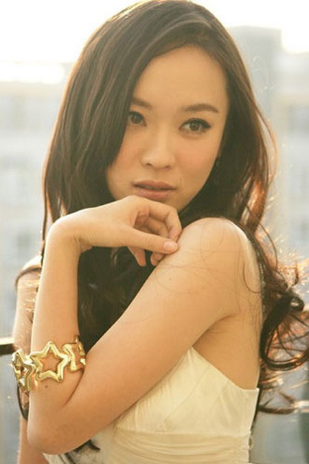 Hoắc Tư Yến ngày càng cuốn hút, gợi cảm hơn. Hoắc Tư Yến ngày càng cuốn hút, gợi cảm hơn.