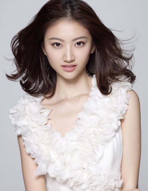 Danh hiệu "Đệ nhất mỹ nữ Bắc Kinh" không phải tự dưng mà có, sắc đẹp của Cảnh Điềm là điều không ai có thể phủ nhận. Danh hiệu "Đệ nhất mỹ nữ Bắc Kinh" không phải tự dưng mà có, sắc đẹp của Cảnh Điềm là điều không ai có thể phủ nhận.