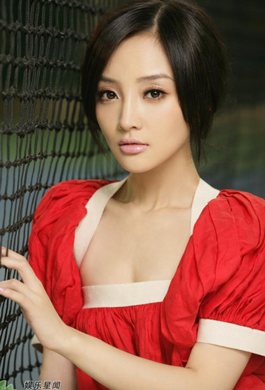 Một Lý Tiểu Lộ ngày càng đằm thắm và gợi cảm hơn. Một Lý Tiểu Lộ ngày càng đằm thắm và gợi cảm hơn.