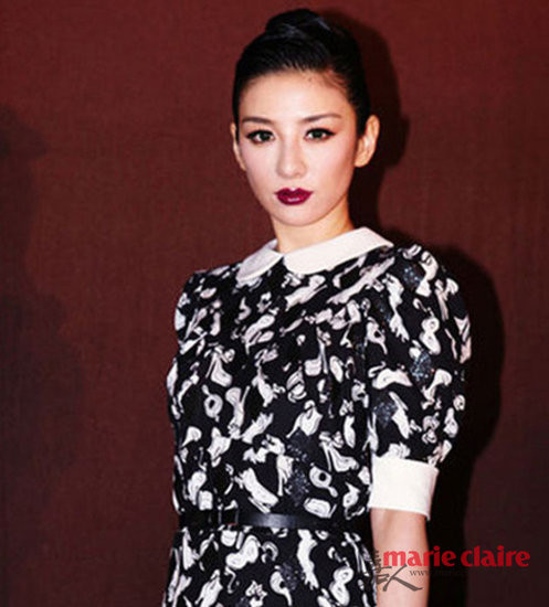 Huỳnh Dịch muốn ấn tượng với làn môi thâm nhưng lại gây ấn tượng theo chiều ngược lại. Xem thêm: Cận cảnh: Sao Hàn "thăng hạng nhan sắc" nhờ trang điểm và phẫu thuật Huỳnh Dịch muốn ấn tượng với làn môi thâm nhưng lại gây ấn tượng theo chiều ngược lại. Xem thêm: Cận cảnh: Sao Hàn "thăng hạng nhan sắc" nhờ trang điểm và phẫu thuật