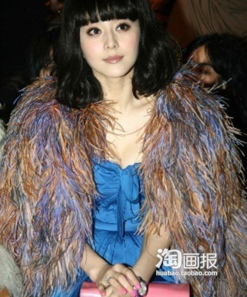 Quý phái và sành điệu với bàn tay xinh và móng tay hồng. Xem thêm: Móng tay xinh yêu "hớp hồn" bạn gái Quý phái và sành điệu với bàn tay xinh và móng tay hồng. Xem thêm: Móng tay xinh yêu "hớp hồn" bạn gái