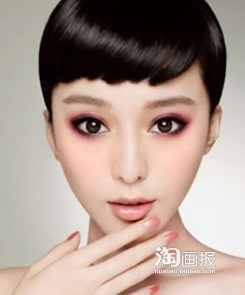 Đôi mắt cuốn hút, bàn tay xinh xắn, và ấn tượng với màu móng hồng đào xinh xinh, nữ tính. Xem thêm: Móng tay xinh yêu "hớp hồn" bạn gái Đôi mắt cuốn hút, bàn tay xinh xắn, và ấn tượng với màu móng hồng đào xinh xinh, nữ tính. Xem thêm: Móng tay xinh yêu "hớp hồn" bạn gái