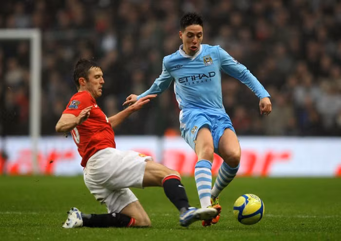 Man City lại tràn lên để tìm kiếm bàn gỡ hòa