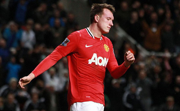 Phút 90, đích thân Phil Jones đâm thêm một nhát dao nữa vào thân thể đã bị thương nặng của Quỷ Đỏ Phút 90, đích thân Phil Jones đâm thêm một nhát dao nữa vào thân thể đã bị thương nặng của Quỷ Đỏ