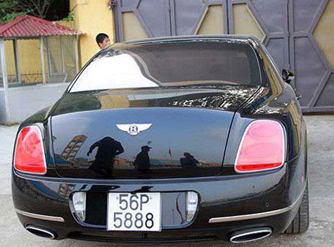 Chắc chắn bầu Kiên không "chém gió", vì ông đi xe Bentley, không phải... Air Blade Chắc chắn bầu Kiên không "chém gió", vì ông đi xe Bentley, không phải... Air Blade