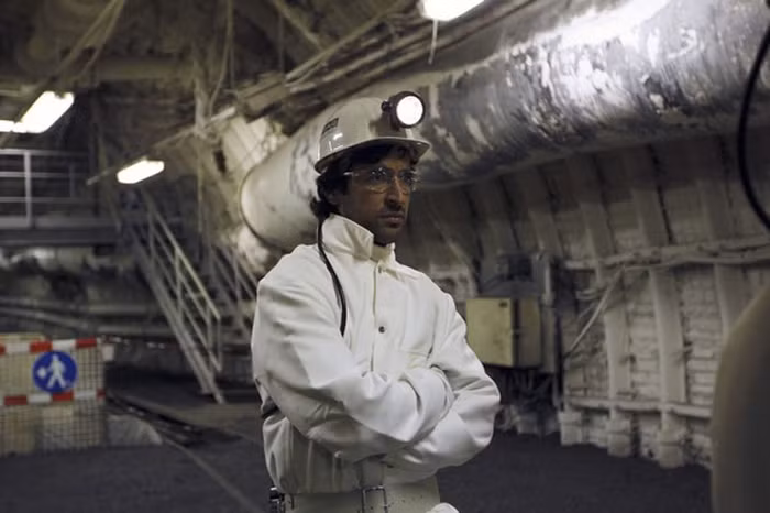 Đặc biệt Raul là người hứng thú nhất khi tìm hiểu về quy trình khai thác Đặc biệt Raul là người hứng thú nhất khi tìm hiểu về quy trình khai thác