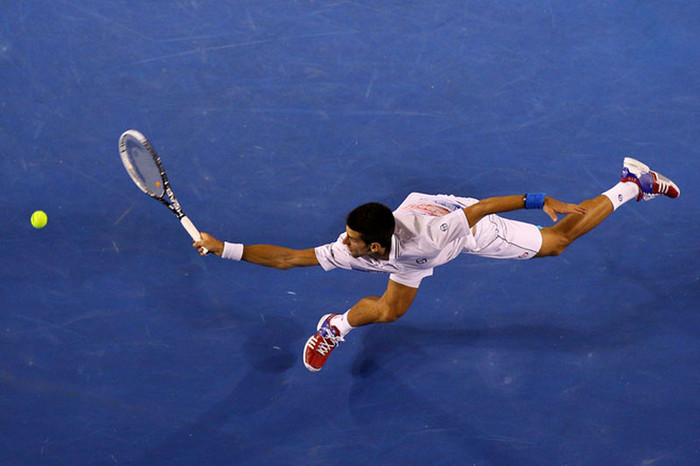 Djokovic dành break và dẫn 3-1 trước khi để cho Nadal phản công và cũng giành một break point trong lúc đối thủ sắp giành thắng lợi trong set này