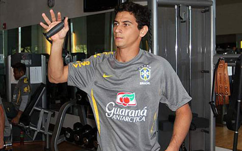 Ganso cũng được mời gọi sang châu Âu chơi bóng không kém gì Neymar Ganso cũng được mời gọi sang châu Âu chơi bóng không kém gì Neymar