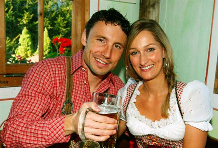 Mark Van Bommel - Andrea Van Marwijk, con gái của HLV trưởng ĐT Hà Lan, Bert Van Marwijk Mark Van Bommel - Andrea Van Marwijk, con gái của HLV trưởng ĐT Hà Lan, Bert Van Marwijk