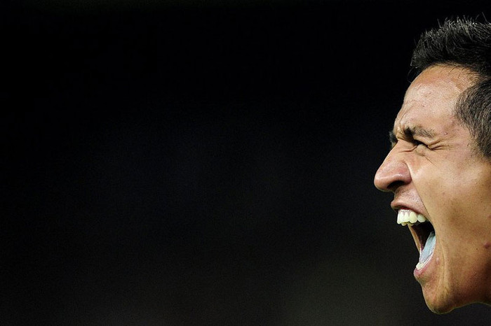 Alexis Sanchez (Barcelona) ăn mừng sau khi sút tung lưới Villarreal