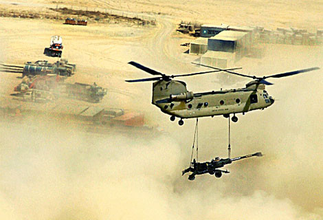Mỹ đang sử dụng CH-47F Chinook tại Afghanistan. Mỹ đang sử dụng CH-47F Chinook tại Afghanistan.