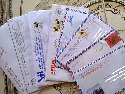 Hàng nghìn giấy báo nhập học được đem ra… nhóm bếp?