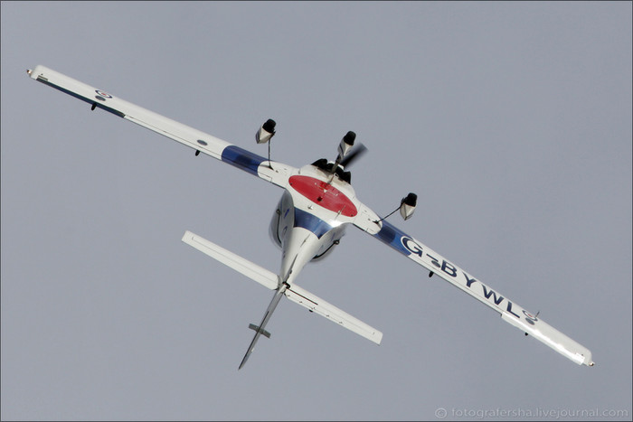 Máy bay Grob G-115E Tutor T1 của Không quân Hoàng gia. Máy bay Grob G-115E Tutor T1 của Không quân Hoàng gia.