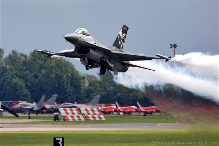 Tiêm kích F-16. Tiêm kích F-16.