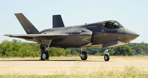 Chiếc F-35B đầu tiên của Không quân Hoàng gia Anh. Chiếc F-35B đầu tiên của Không quân Hoàng gia Anh.