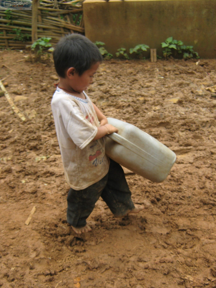 Lý A Lầu năm nay mới 5 tuổi…