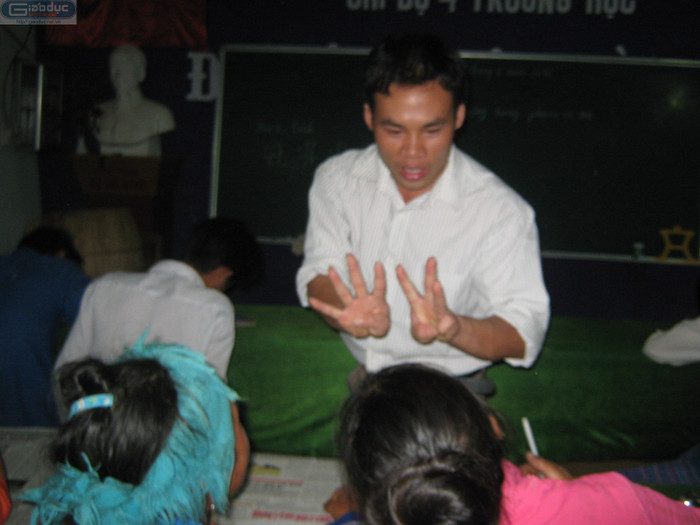 Lớp học sẽ giúp họ biết đọc, biết viết, biết tính toán và hơn hết là biết xây dựng ước mơ cho chính cuộc sống của mình.