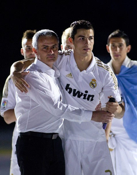 Một chức vô địch quá tuyệt vời của Mourinho. Một chức vô địch quá tuyệt vời của Mourinho.