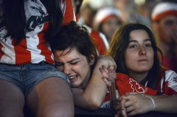 Niềm vui của người này là nỗi buồn của kẻ khác.