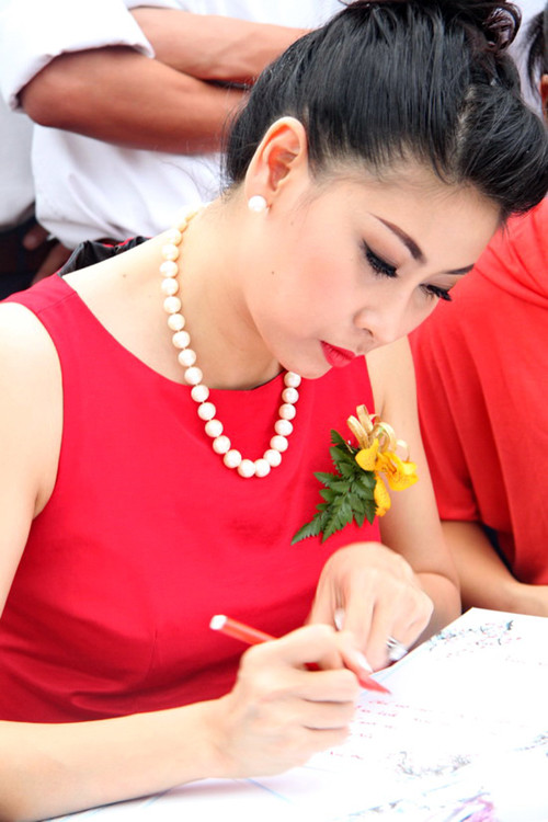 Sao Việt sau sinh tỏa sắc đến "thèm thuồng" ảnh 9 "Thèm thuồng" số đo của sao Việt sau sinh, Làm đẹp, giam can, giam can sau sinh, bao phu nu, lam dep, thoi trang
